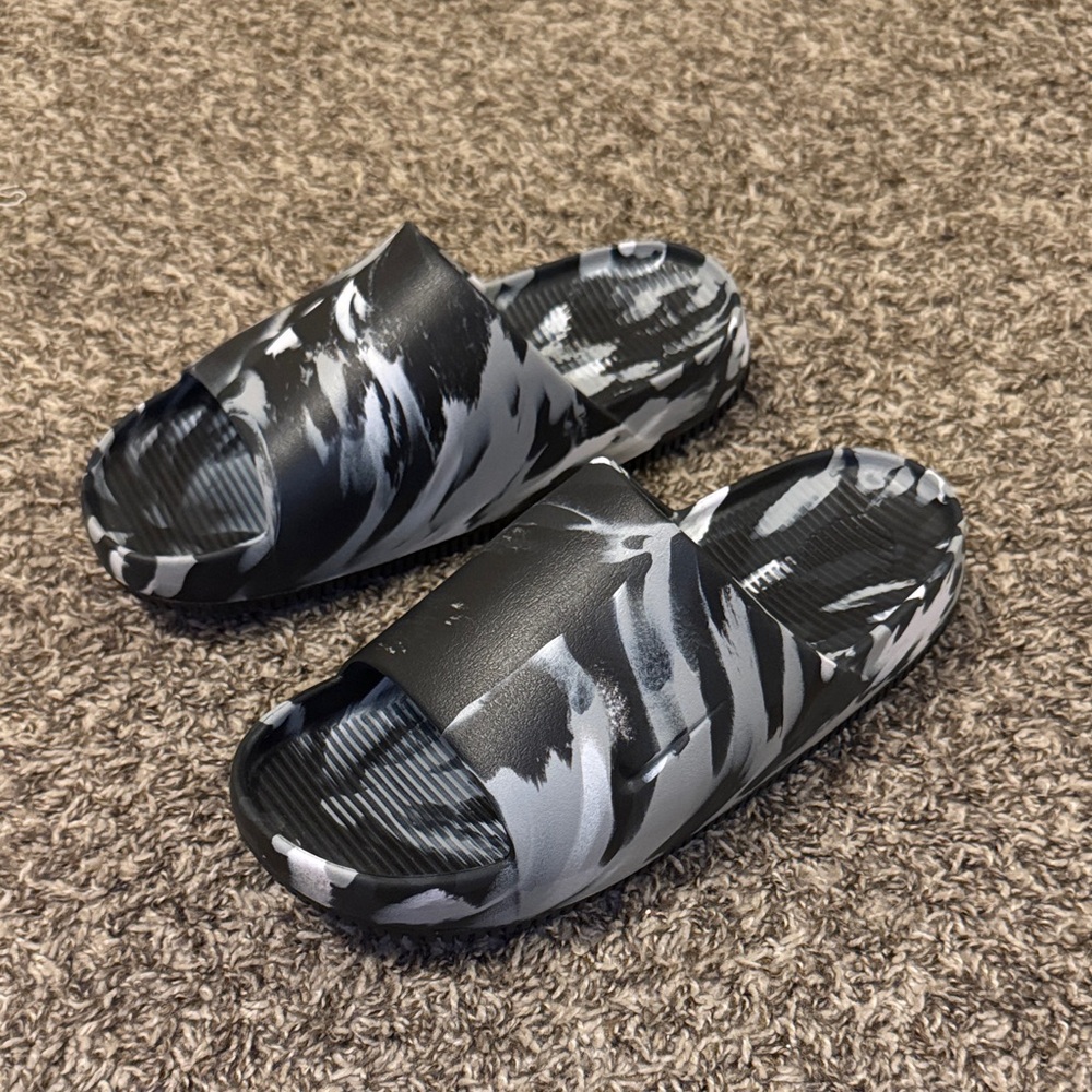 Men’s Nike calm SE slide